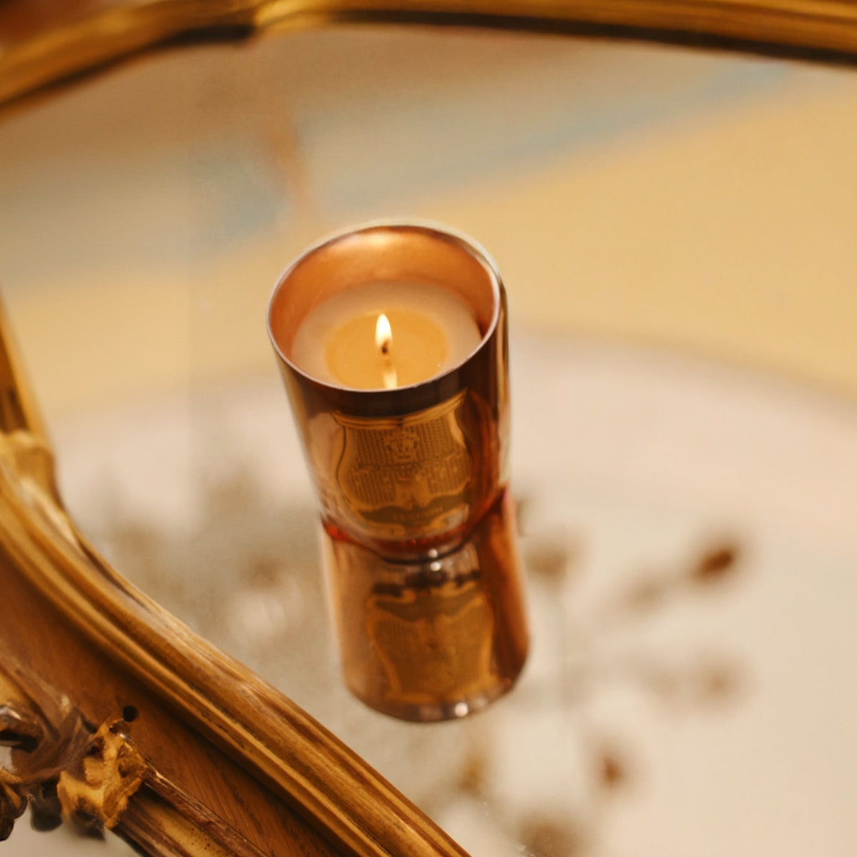 Galerie des Flammes Candle